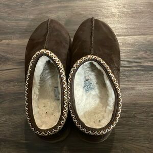 BROWN UGG TASMAN CLOGS